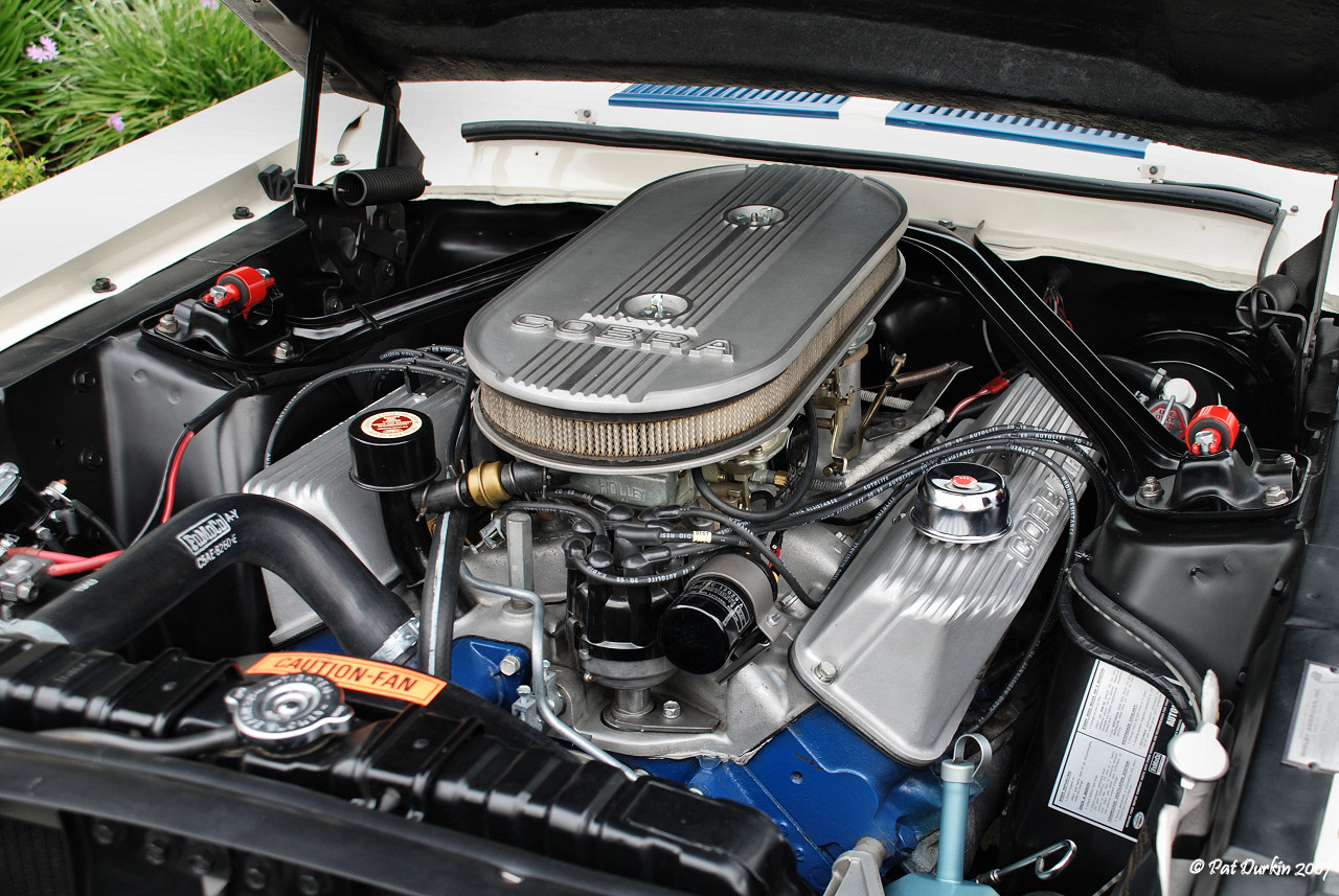 Мустанг моторы. Двигатель Форд Мустанг Шелби gt 500. Двигатель Форд Мустанг 1967. Ford Mustang Shelby gt500 двигатель. Ford Mustang Shelby gt500 1967 мотор.